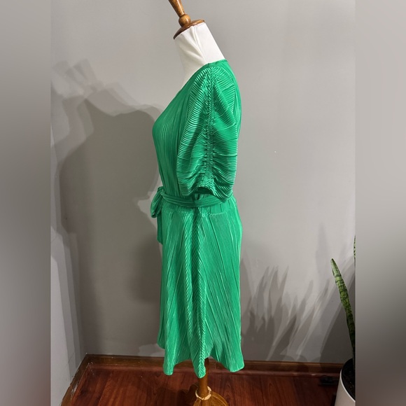 DKNY Vibrant Green Mini Dress Size: 16 | Color: Vibrant Green | Brand: DKNY - Picture 5 of 8